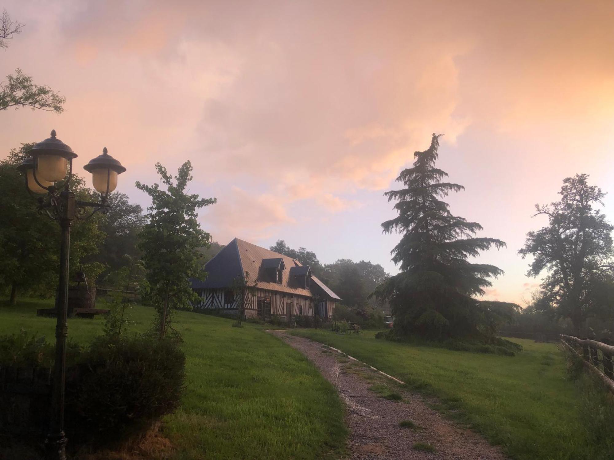 Le Champ Des Possibles Bed and Breakfast Manerbe Esterno foto