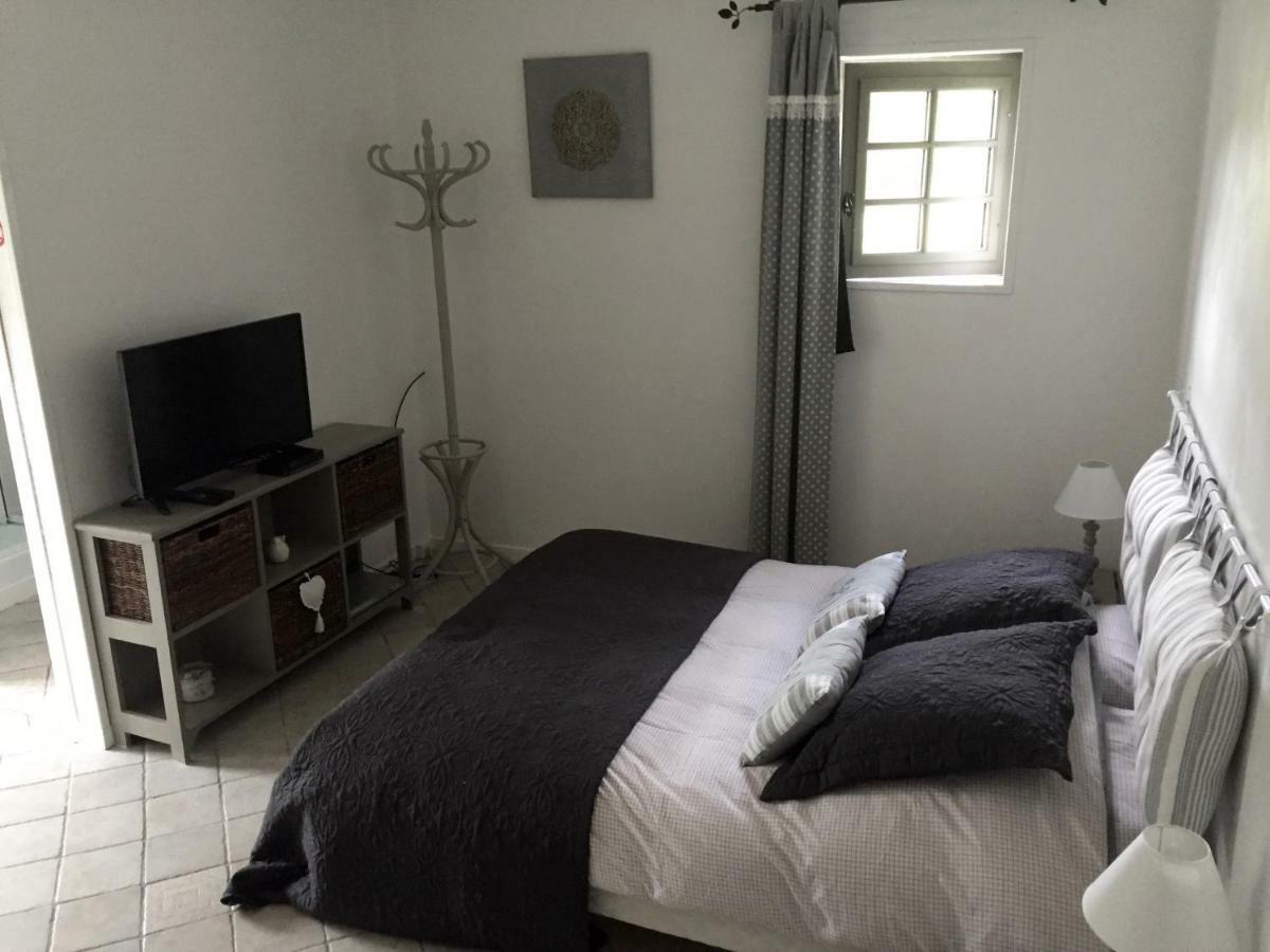 Le Champ Des Possibles Bed and Breakfast Manerbe Esterno foto
